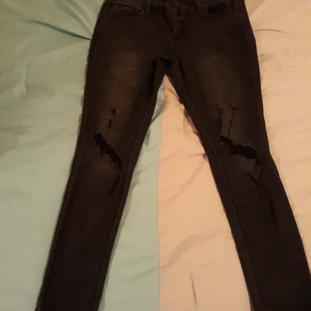 Distressed  Skinny jeans
